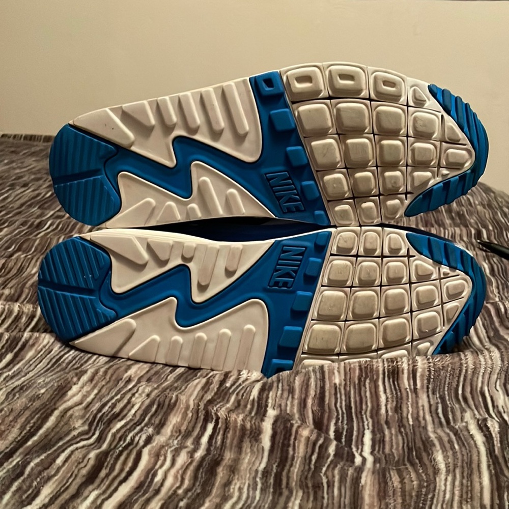 Nike - Picture 6 of 6